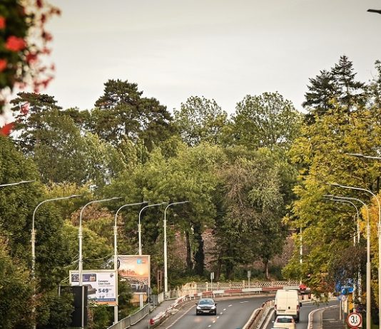 Iluminatul public din Sibiu va fi modernizat pe 64 de strazi si extins pe alte 4 strazi si un parc