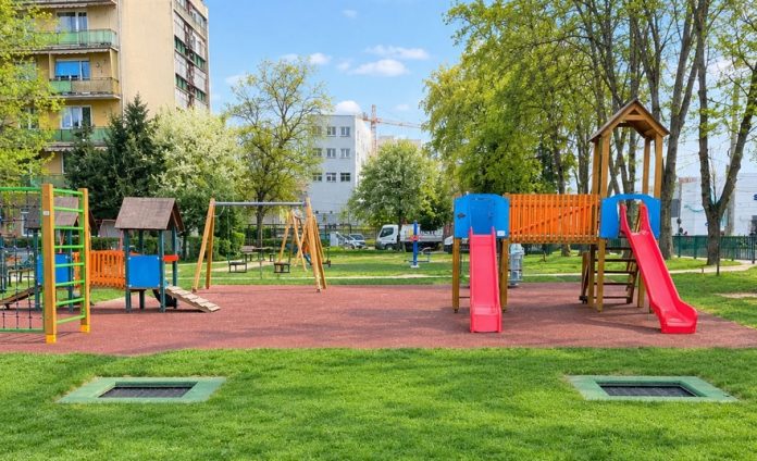 Urban Market a finalizat montajul a 10 trambuline de exterior în municipiul Satu Mare